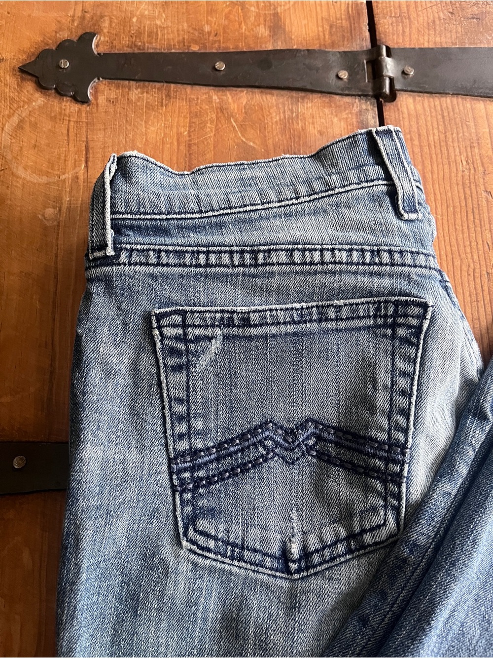 Lucky Brand Women’s Low Rise Bootcut Mid-Wash Denim Jeans - Picture 3 of 3